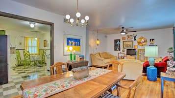 House (4 Bedrooms) | Front of property