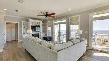 House (5 Bedrooms) | Interior