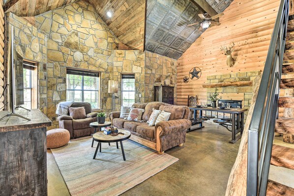 House (5 Bedrooms) | Interior - 2 Home Retreat on 29 Acres: Sunset Ranch (Sunset)
