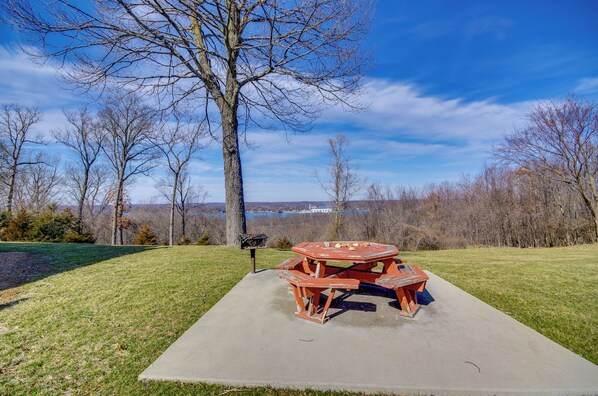 Apartment (3 Bedrooms) | Interior - Lake of the Ozarks Vacation Condo w/ Lake View (Lake Ozark)