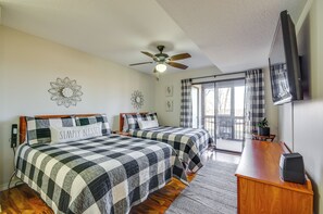 Apartment (3 Bedrooms) | Interior - Ozarks Vacation Rental Condo w/ Lake View! (Lake Ozark)