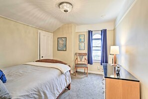 Apartment (2 Bedrooms) | 2 bedrooms, iron/ironing board, bed sheets - Pet-friendly Apt in 1850's Victorian Mansion! (Poughkeepsie)