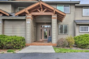 Apartment (2 Bedrooms) | Interior - Charming Redmond Townhome w/ Resort Amenities (Redmond)