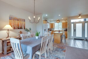 Apartment (2 Bedrooms) | Bahagian dalam