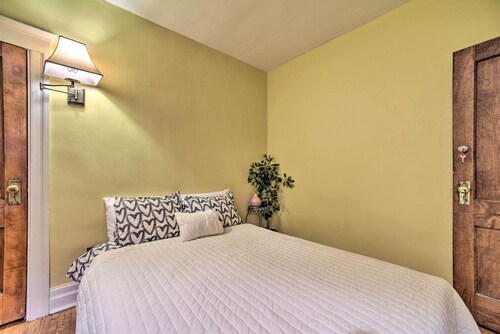 Charming Detroit Abode w/ Meditation Space!