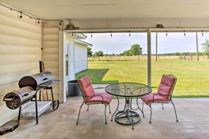 House (3 Bedrooms) | Interior - 'gran's Getaway' - Peaceful Texas Retreat (Dike)