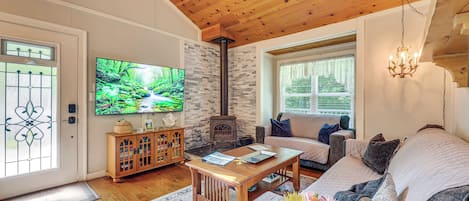 House (3 Bedrooms) | Front of property