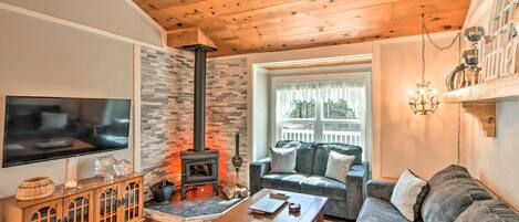 House (3 Bedrooms) | Front of property