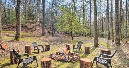 Private Pool, Hot Tub & Yard: Serene Murphy Home