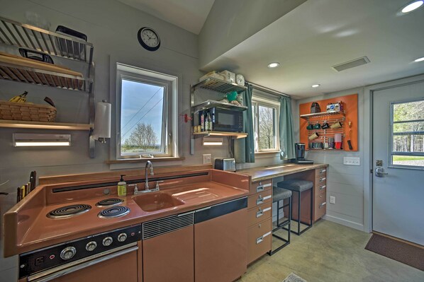 Apartment (0 Bedroom) | Interior