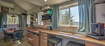 Fire Pit + Gas Grill: Secluded Studio in Milford!