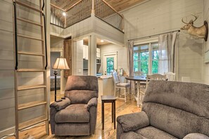 House (2 Bedrooms) | Interior