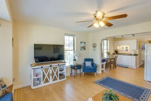 Apartment (1 Bedroom) | Interior - Delafield Vacation Rental Near Lakes & Parks! (Delafield)