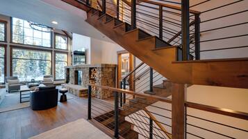 Rumah (6 Bedrooms) | Interior