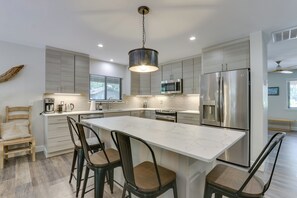 House (4 Bedrooms) | Interior - 1 Mi to Harbour Town: Sea Pines Resort Home (Hilton Head Island)