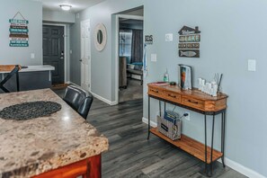 Interior - Updated Branson Condo w/ Indoor Pool Access! (Branson)