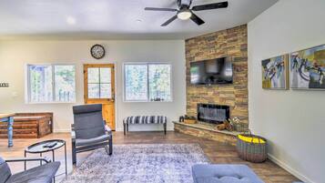 House (3 Bedrooms) | Front of property