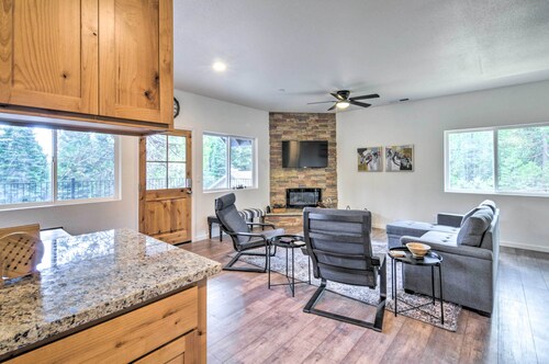 Home Near Lake Almanor, 1/2 Mile to Boat Launch!