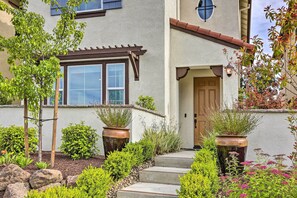 House (3 Bedrooms) | Interior - Relaxing Roseville Home w/ Outdoor Amenities (Roseville)