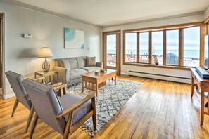 Televisión, chimenea