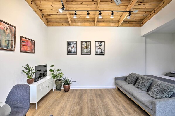 Apartment (1 Bedroom) | Interior - Cozy 'artist's Cottage' 3 Mi to Lookout Mtn! (Chattanooga)