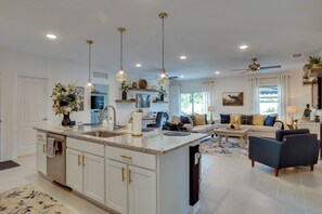 House (4 Bedrooms) | Interior