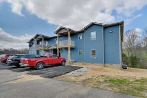 Apartment (2 Bedrooms) | Interior - Brownsville Vacation Rental Near National Park! (Brownsville)