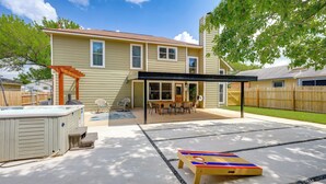 บ้านพัก (4 Bedrooms) | ด้านหน้าที่พัก