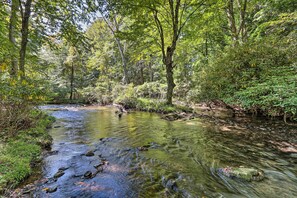 Interior - Hike & Ski! Blue Heron Brodheadsville Cottage (Brodheadsville)