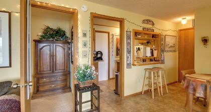 Yellowstone Country Retreat: Stunning Views!