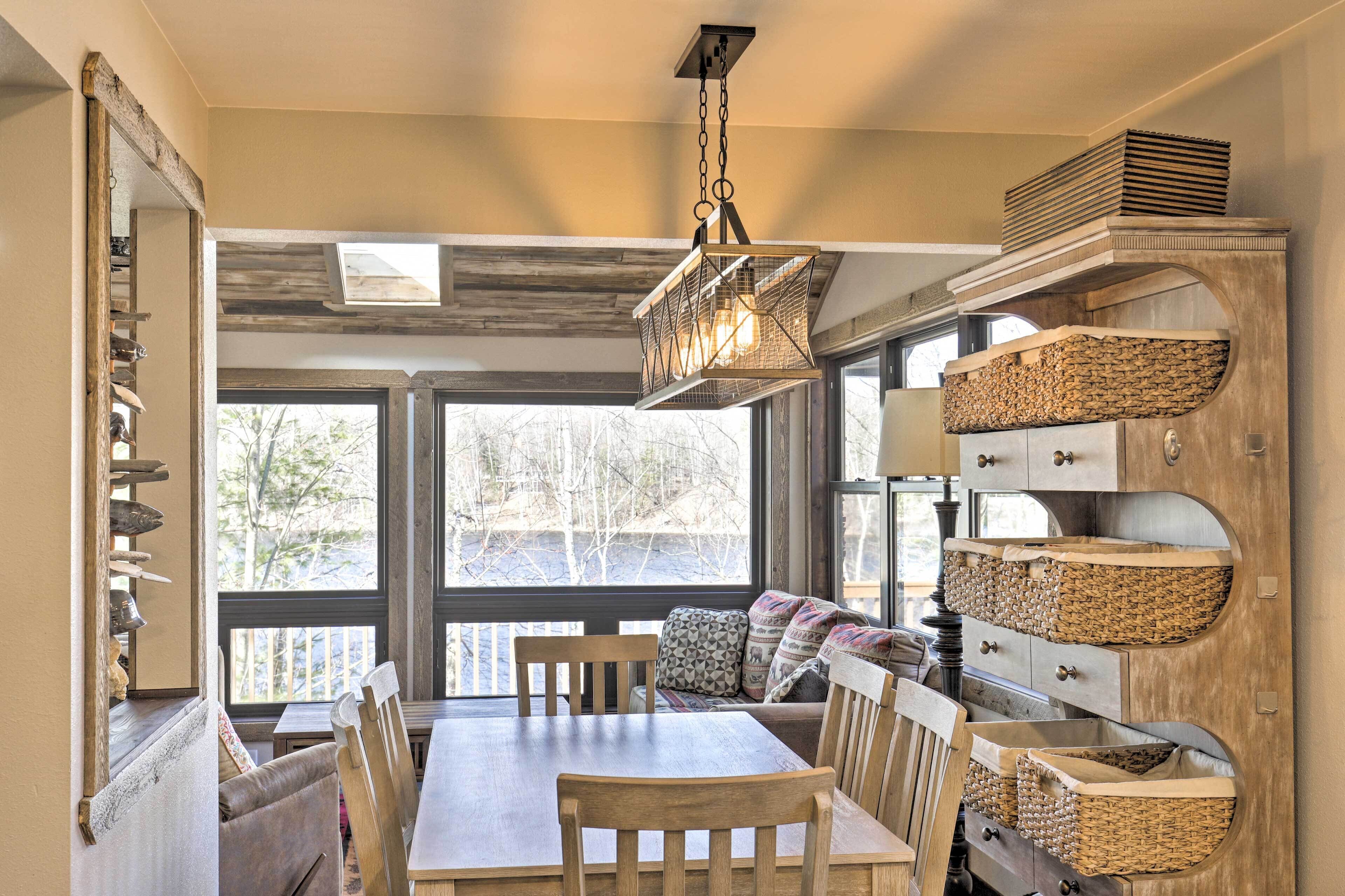 Inviting Irma Cottage w/ Silver Lake Access!