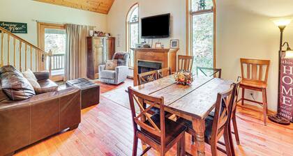 3 Mi to Snowshoe Resort: Cabin w/ Hot Tub