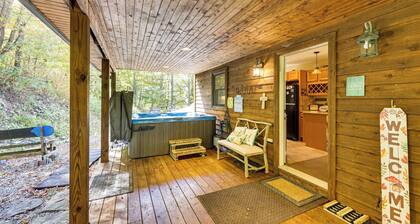 3 Mi to Snowshoe Resort: Cabin w/ Hot Tub