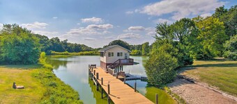 Idyllic Mt Sterling Retreat w/ Private Lake!