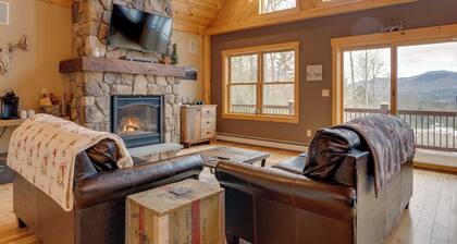 Spacious Cabin: 10 Mi to Sunday River Skiing!