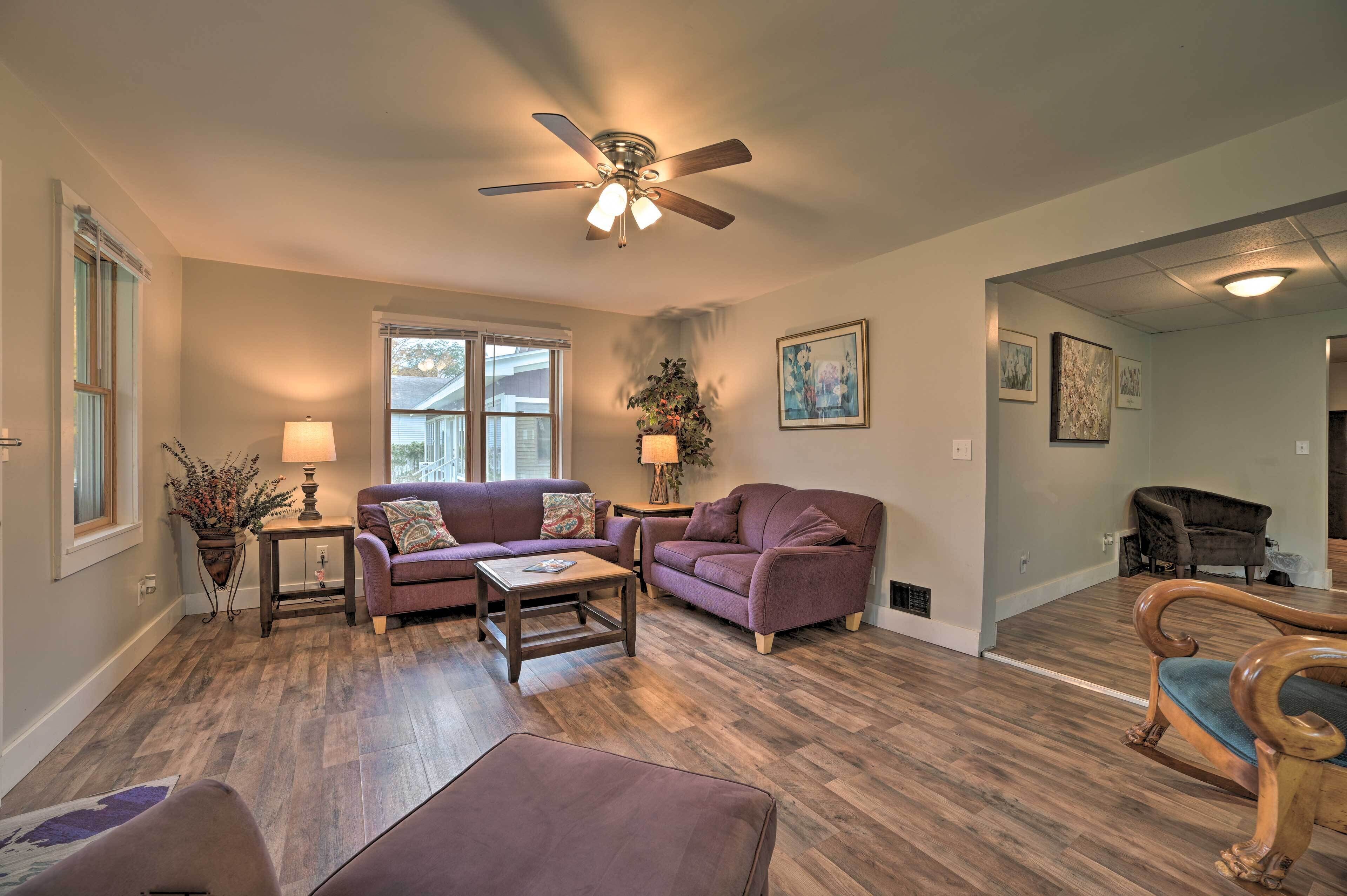 Manistee House < 1 Mile From Lake Michigan!