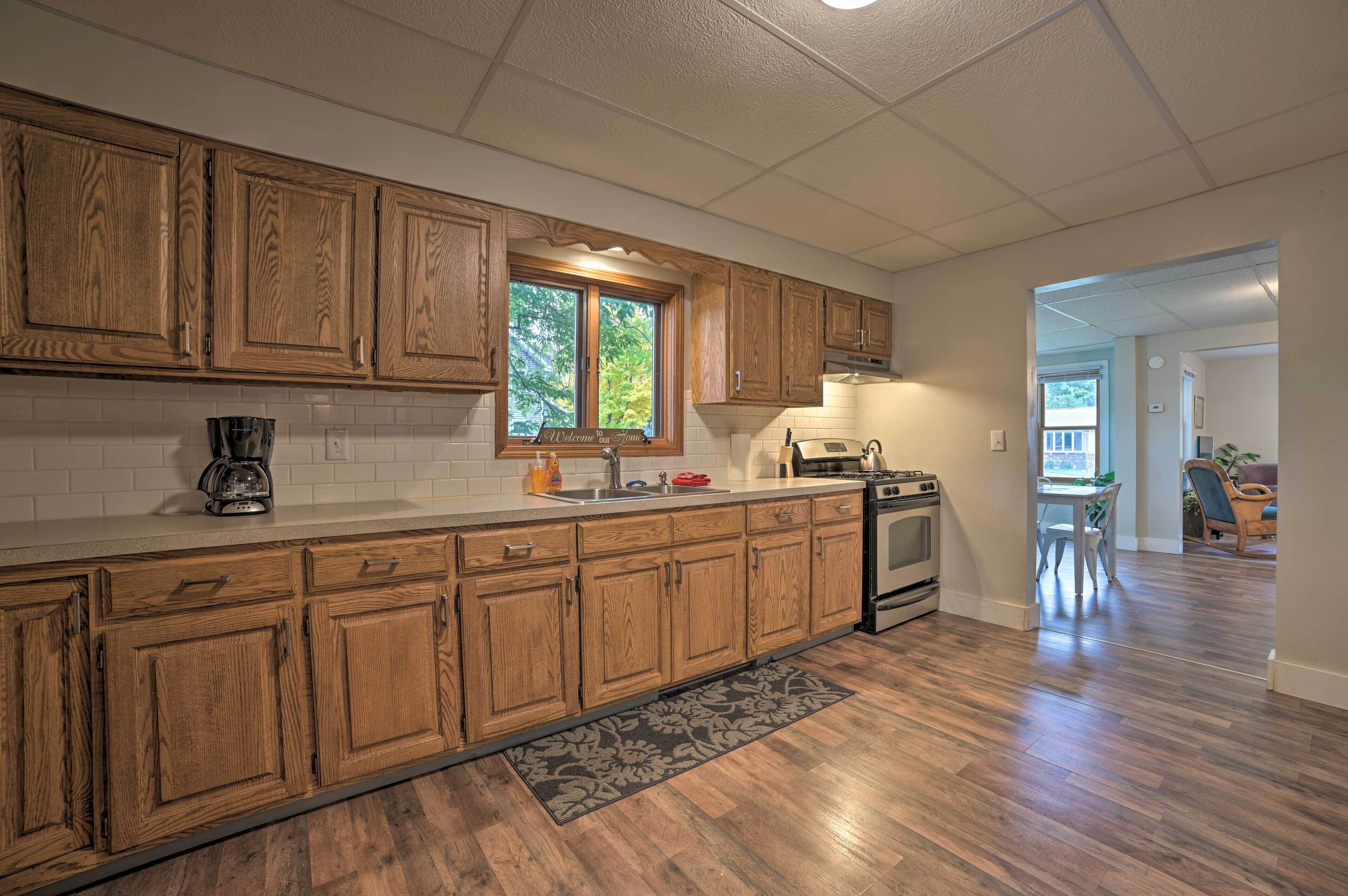 Nhà (3 Bedrooms) | Bếp riêng | Khăn giấy 