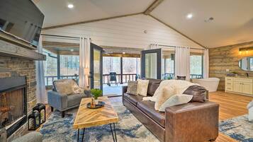 Apartment (0 Bedroom) | Interior