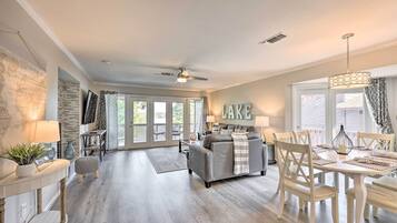 Apartment (2 Bedrooms) | Bahagian dalam