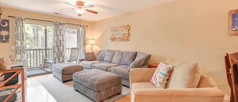 Apartment (2 Bedrooms) | Front of property