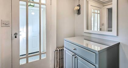 Newport House < 3 Mi to Beaches & Bowens Wharf!