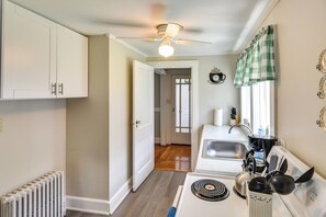 House (2 Bedrooms) | Interior