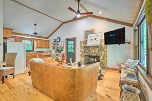 Interior - Boone Hideaway w/ Deck, Grill & Forest Views! (Boone)