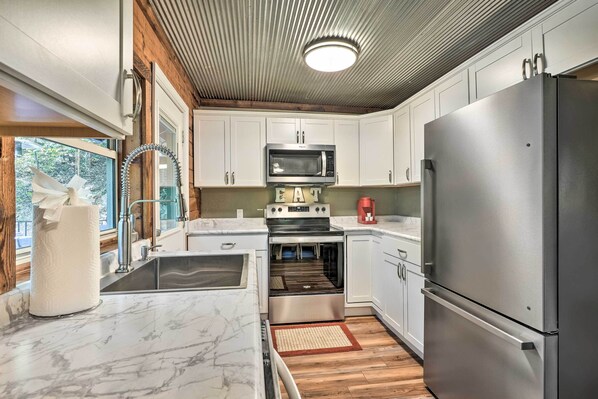 House (2 Bedrooms) | Interior