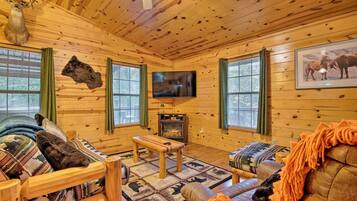 House (2 Bedrooms) | Interior