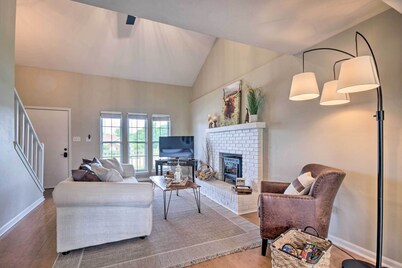 Relaxing Townhome, 4 Mi to Mizzou University!