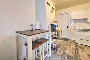 Apartment (1 Bedroom) | Interior - Cozy Sault St Marie Apartment - Walk to River (Sault Ste. Marie)