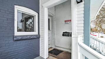 Apartment (1 Bedroom) | Interior