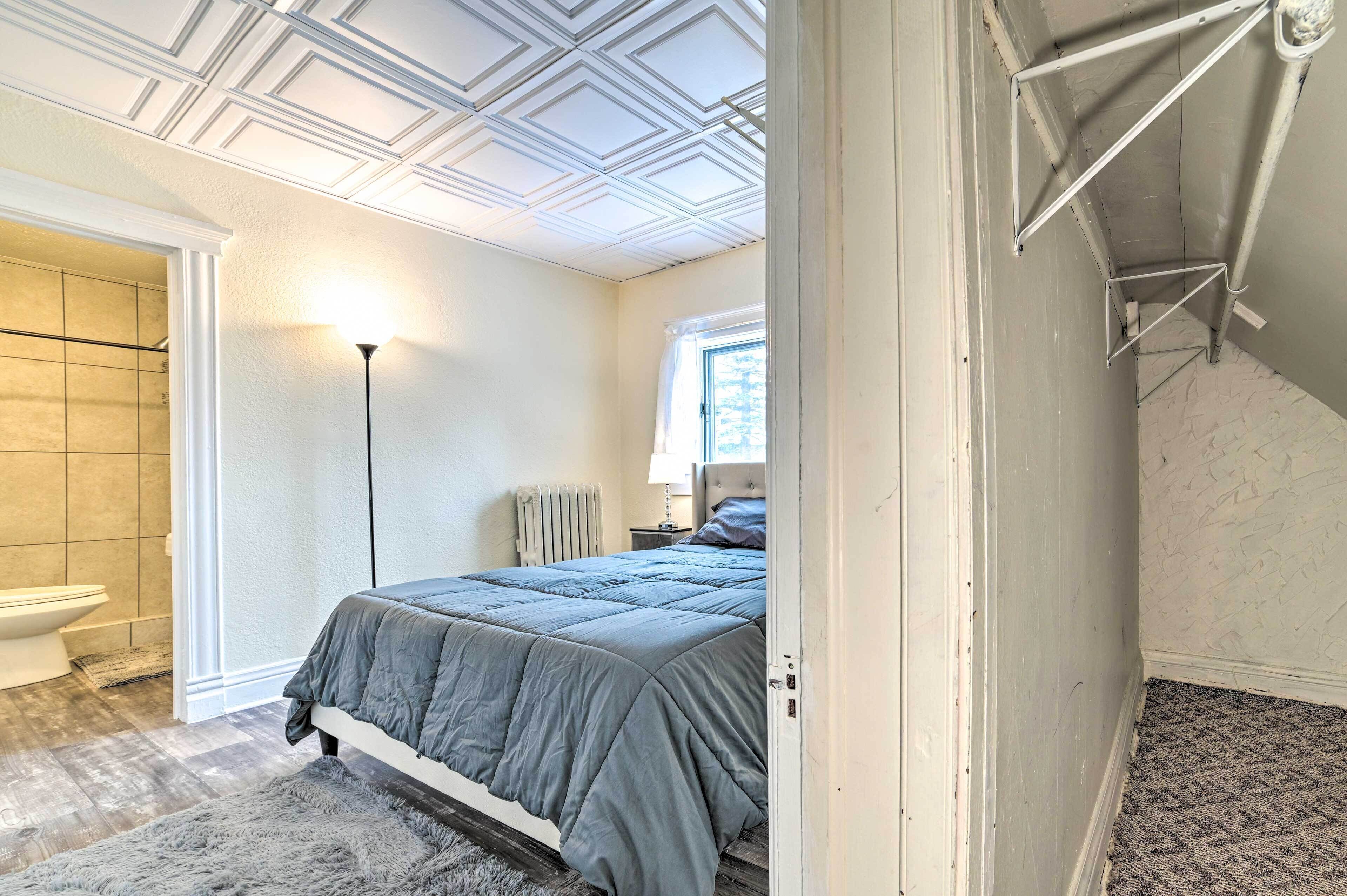 Cozy Sault St Marie Apartment - Walk to River