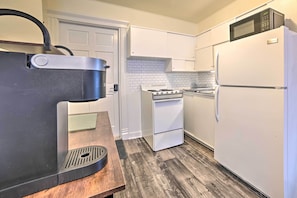 Apartment (1 Bedroom) | Interior - Cozy Sault St Marie Apartment - Walk to River (Sault Ste. Marie)